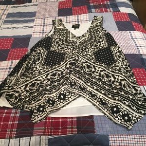 Flowy tank size medium